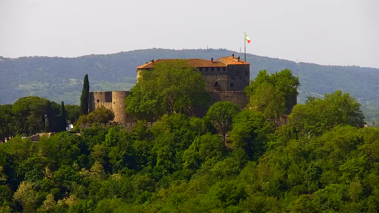 Nova Gorica e Gorizia: Panorama Mozzafiato dal Convento Francescano di Castagnevizza