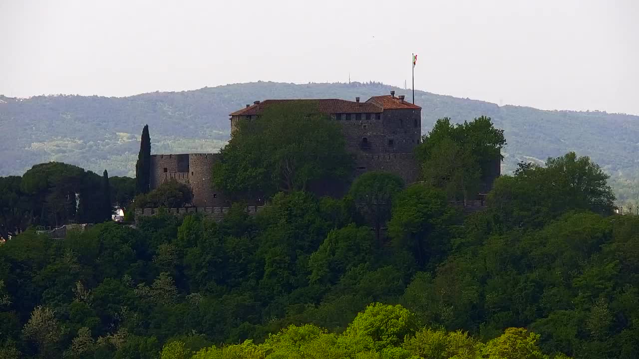 Nova Gorica e Gorizia: Panorama Mozzafiato dal Convento Francescano di Castagnevizza