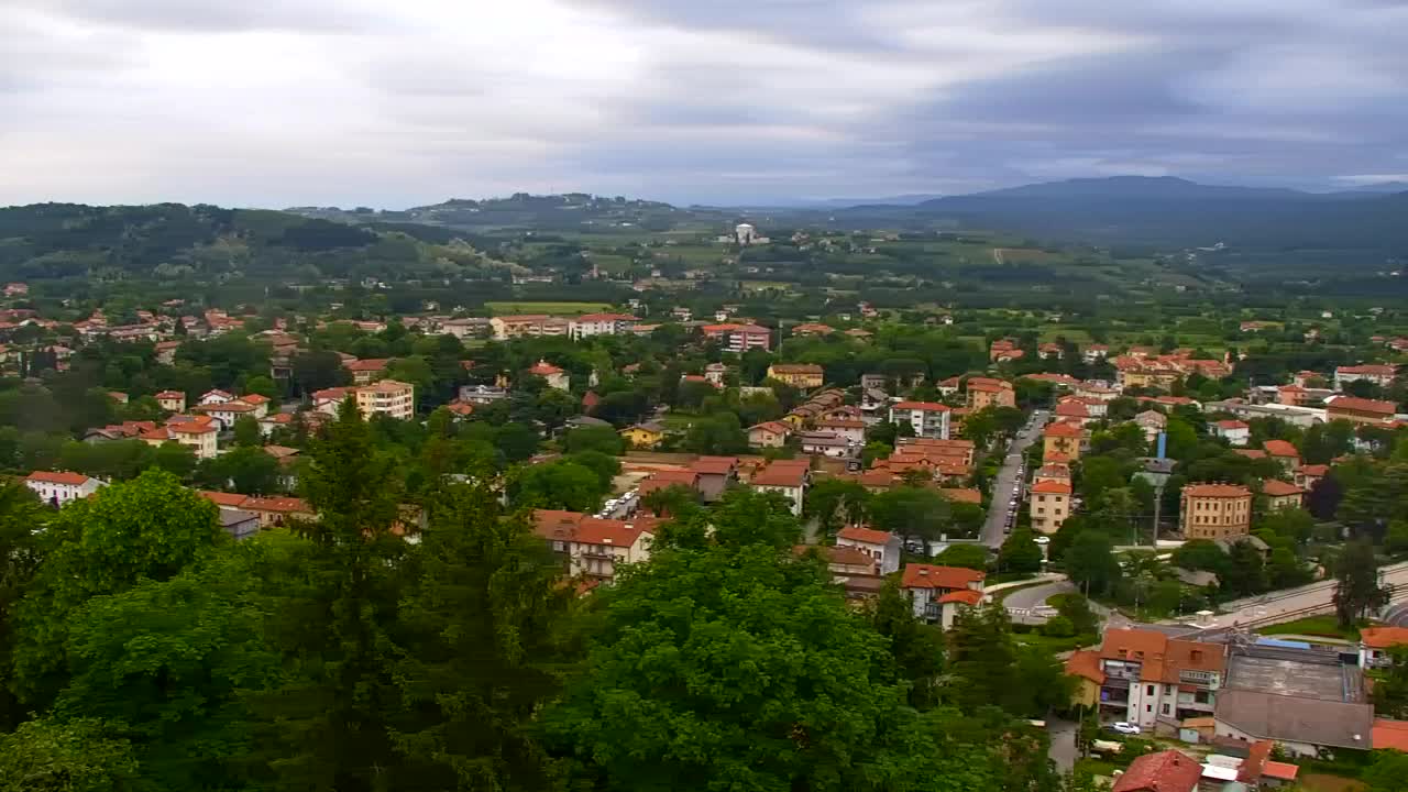 Nova Gorica y Gorizia: Impresionantes Vistas desde el Monasterio Franciscano de Kostanjevica