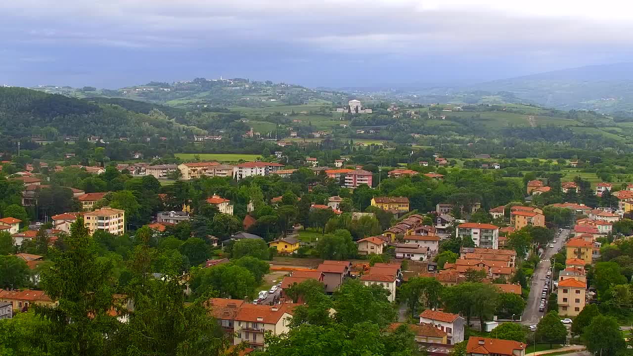 Nova Gorica et Gorizia : Vue Imprenable depuis le Monastère Franciscain de Kostanjevica