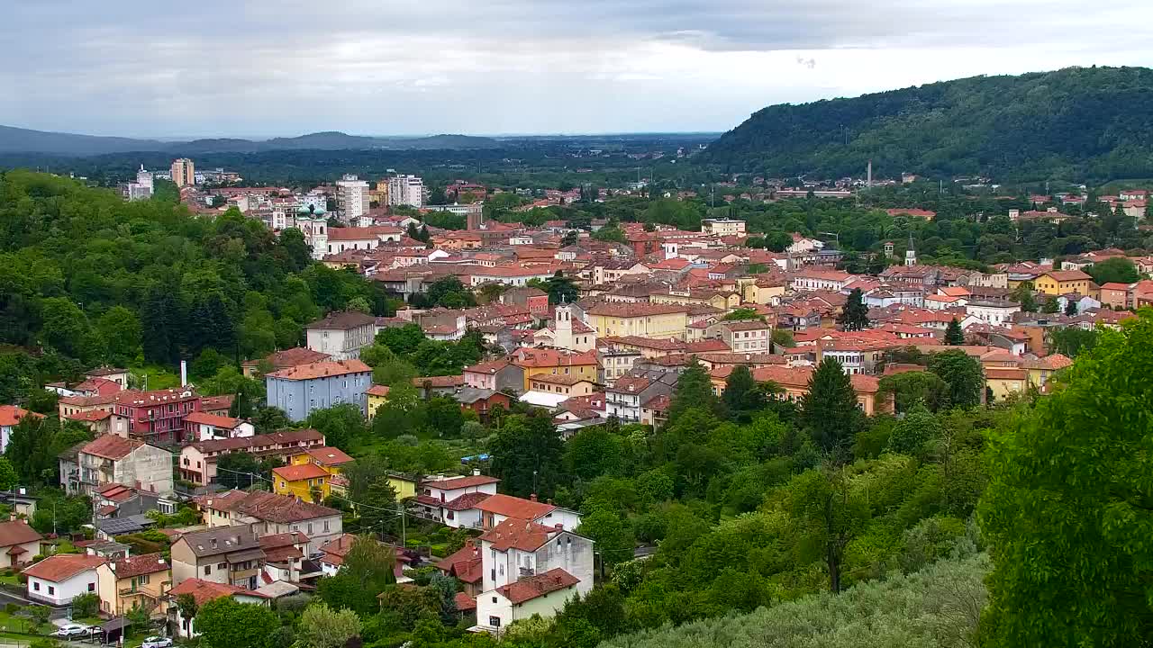 Nova Gorica e Gorizia: Panorama Mozzafiato dal Convento Francescano di Castagnevizza
