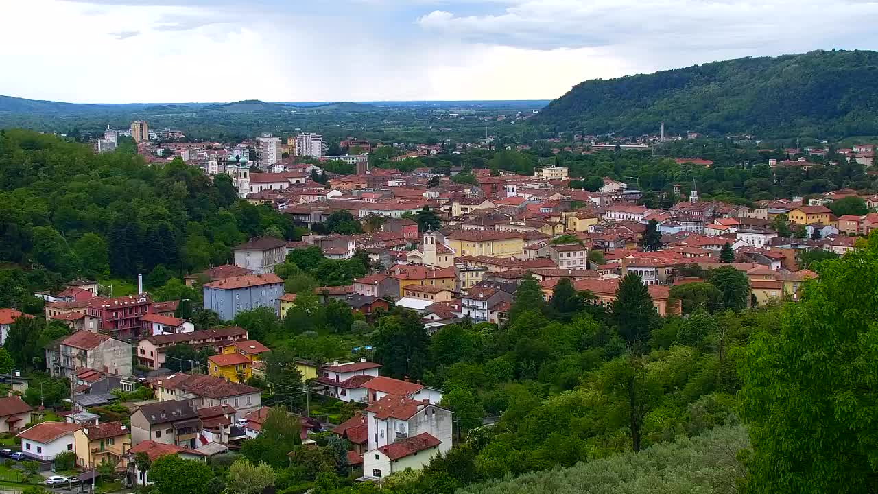 Nova Gorica e Gorizia: Panorama Mozzafiato dal Convento Francescano di Castagnevizza