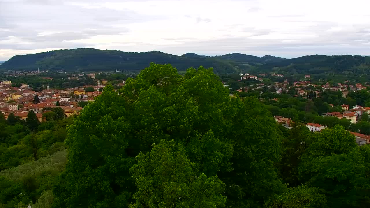 Nova Gorica e Gorizia: Panorama Mozzafiato dal Convento Francescano di Castagnevizza