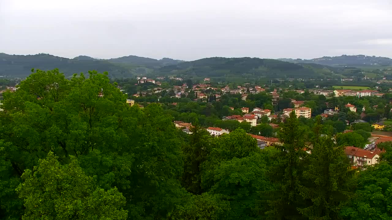 Nova Gorica e Gorizia: Panorama Mozzafiato dal Convento Francescano di Castagnevizza