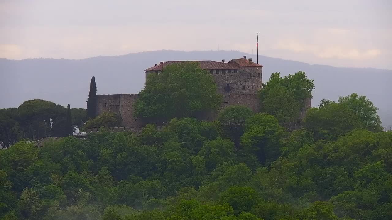 Nova Gorica y Gorizia: Impresionantes Vistas desde el Monasterio Franciscano de Kostanjevica