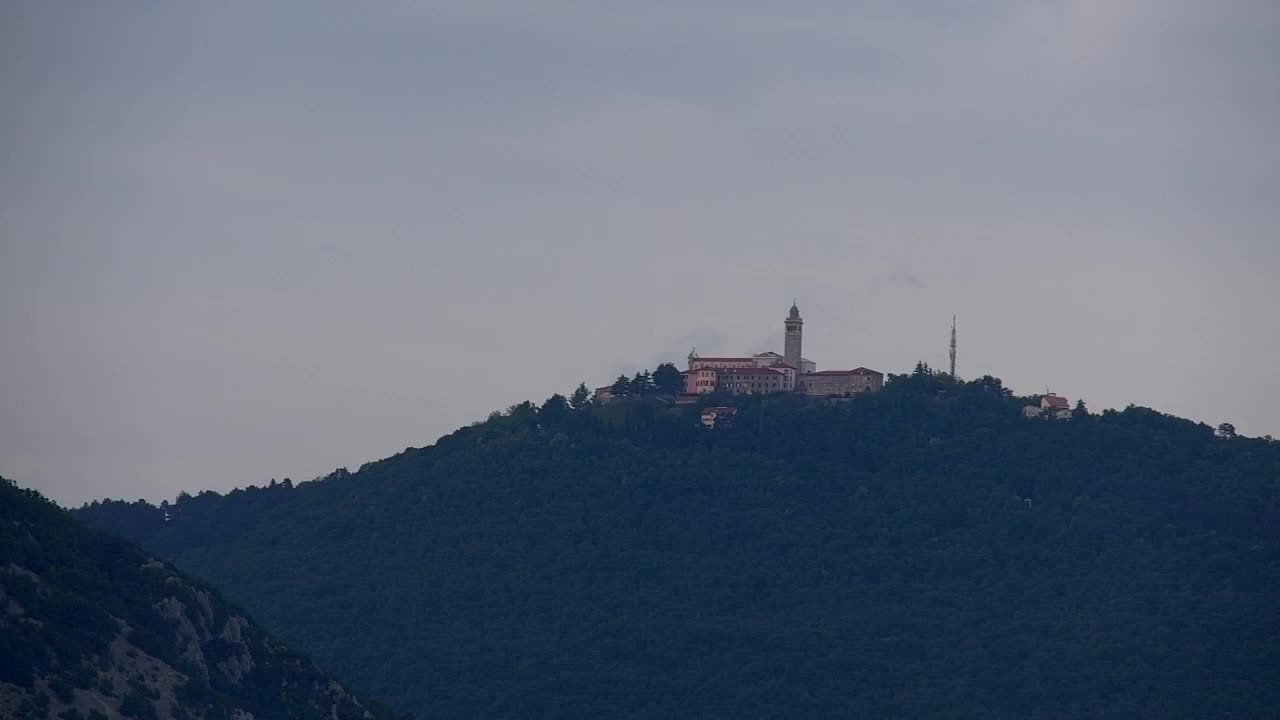 Nova Gorica y Gorizia: Impresionantes Vistas desde el Monasterio Franciscano de Kostanjevica