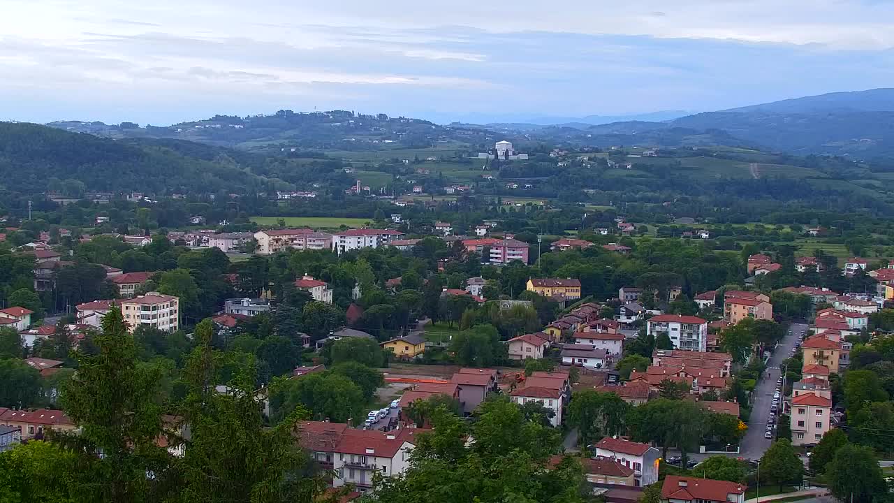 Nova Gorica i Gorica: Prekrasan Pogled iz Franjevačkog Samostana Kostanjevica