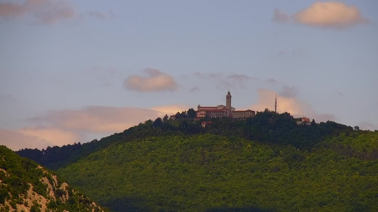 Nova Gorica y Gorizia: Impresionantes Vistas desde el Monasterio Franciscano de Kostanjevica