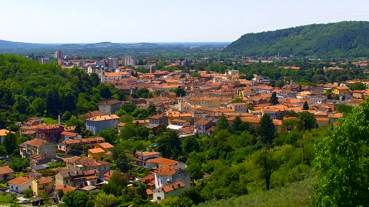 Nova Gorica e Gorizia: Panorama Mozzafiato dal Convento Francescano di Castagnevizza