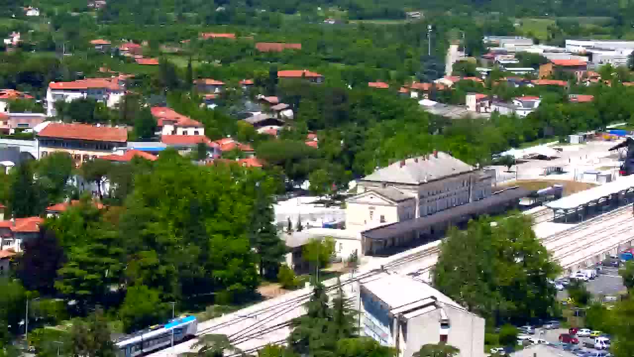 Nova Gorica e Gorizia: Panorama Mozzafiato dal Convento Francescano di Castagnevizza