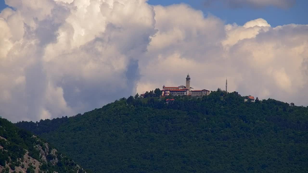Nova Gorica y Gorizia: Impresionantes Vistas desde el Monasterio Franciscano de Kostanjevica