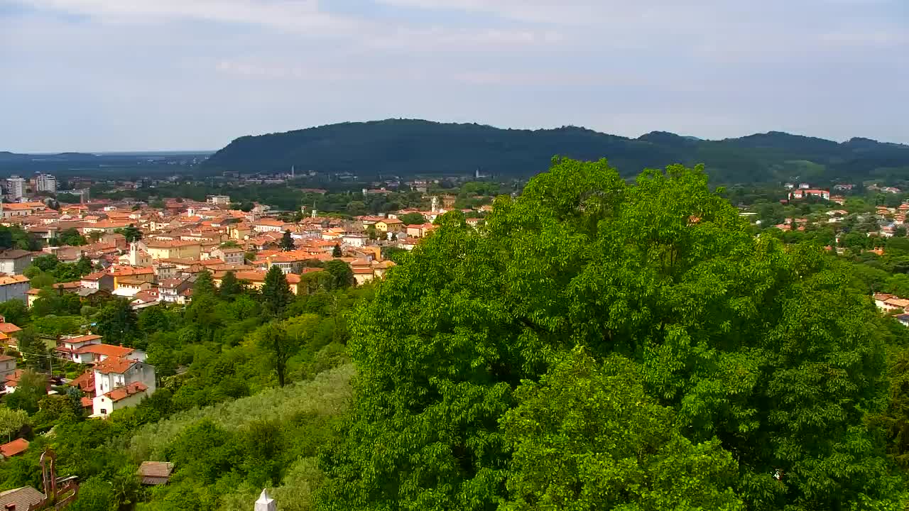 Nova Gorica e Gorizia: Panorama Mozzafiato dal Convento Francescano di Castagnevizza
