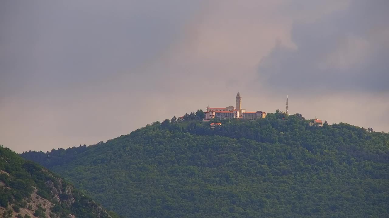Nova Gorica y Gorizia: Impresionantes Vistas desde el Monasterio Franciscano de Kostanjevica
