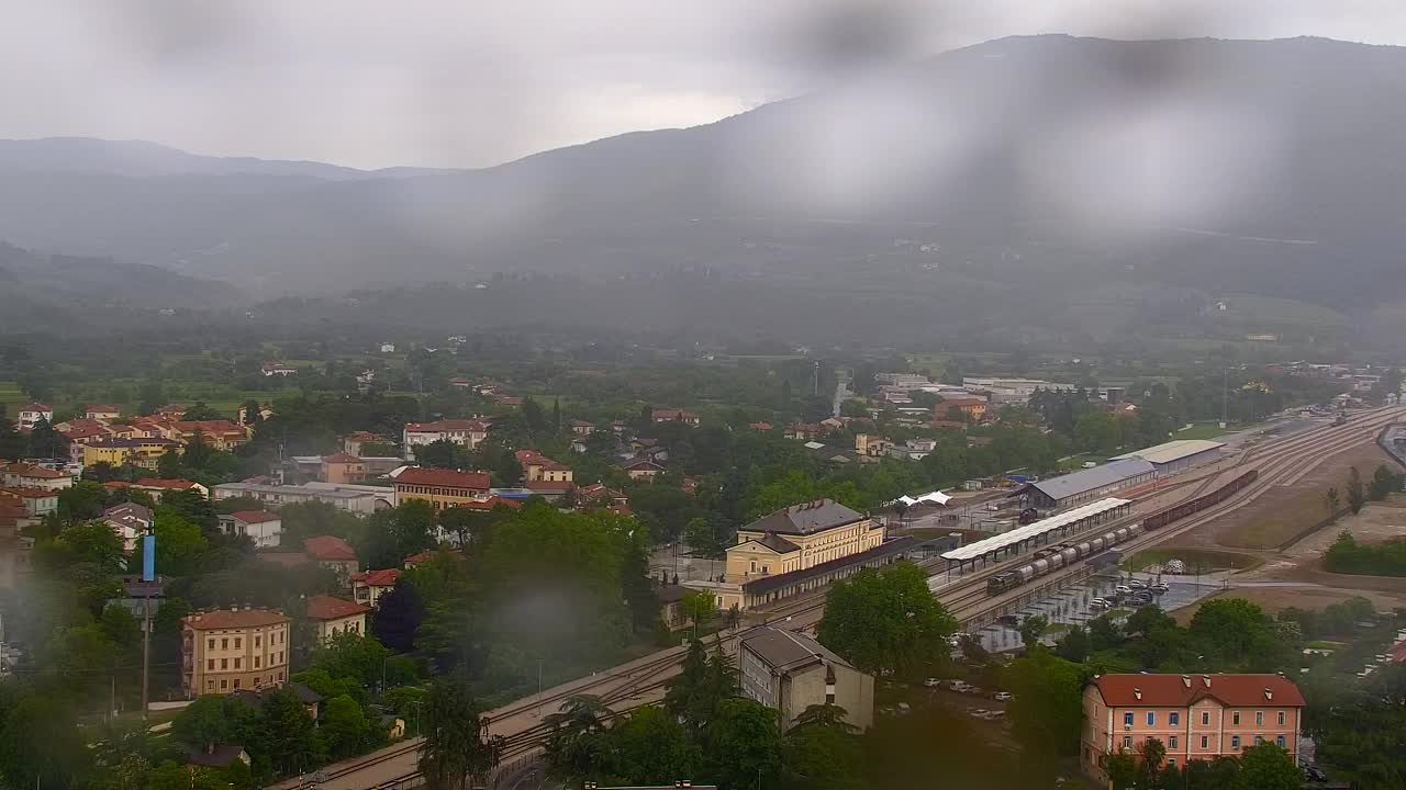 Nova Gorica e Gorizia: Panorama Mozzafiato dal Convento Francescano di Castagnevizza