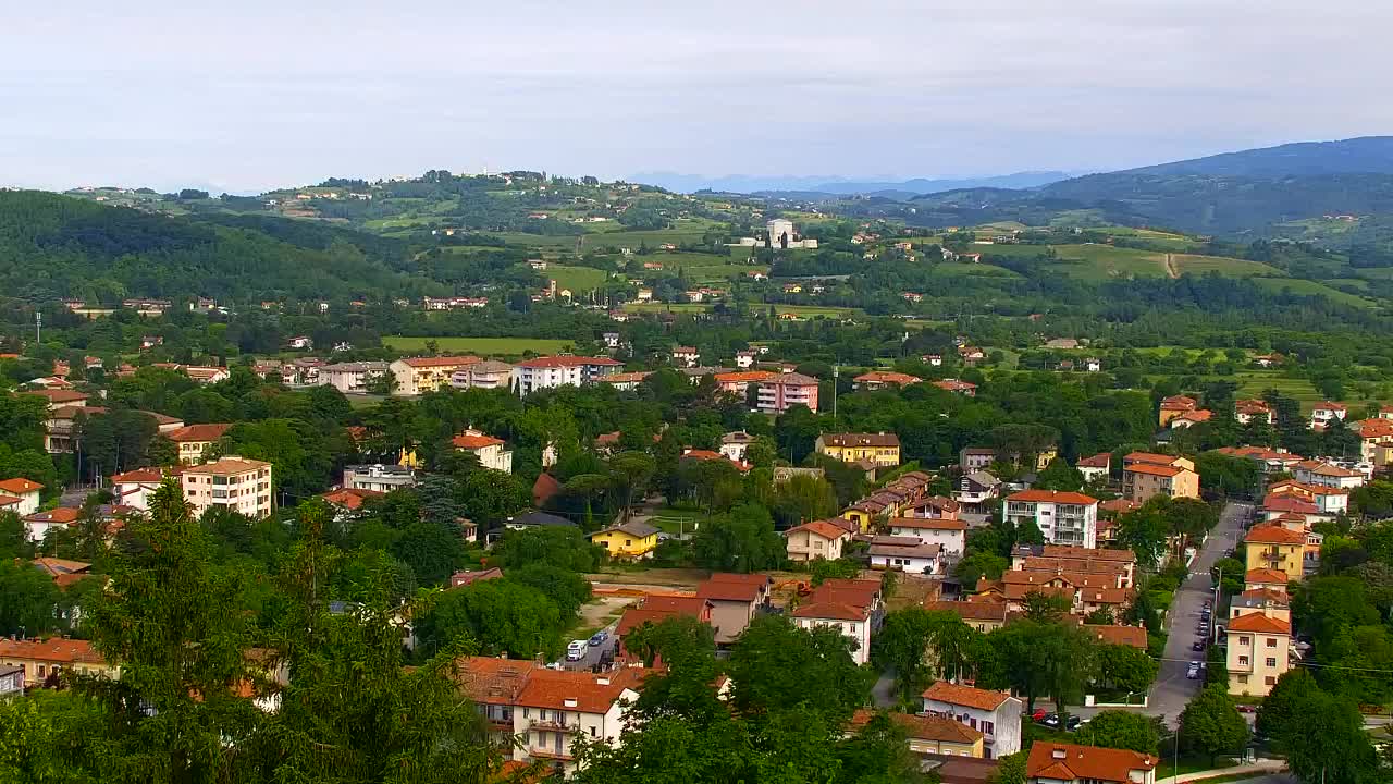 Nova Gorica e Gorizia: Panorama Mozzafiato dal Convento Francescano di Castagnevizza