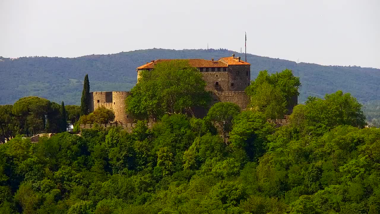 Nova Gorica i Gorica: Prekrasan Pogled iz Franjevačkog Samostana Kostanjevica