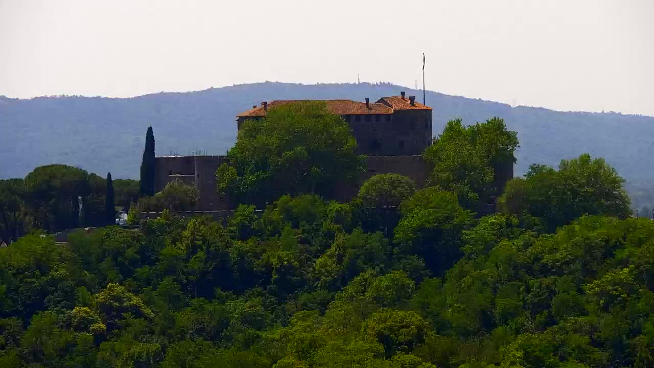 Nova Gorica y Gorizia: Impresionantes Vistas desde el Monasterio Franciscano de Kostanjevica