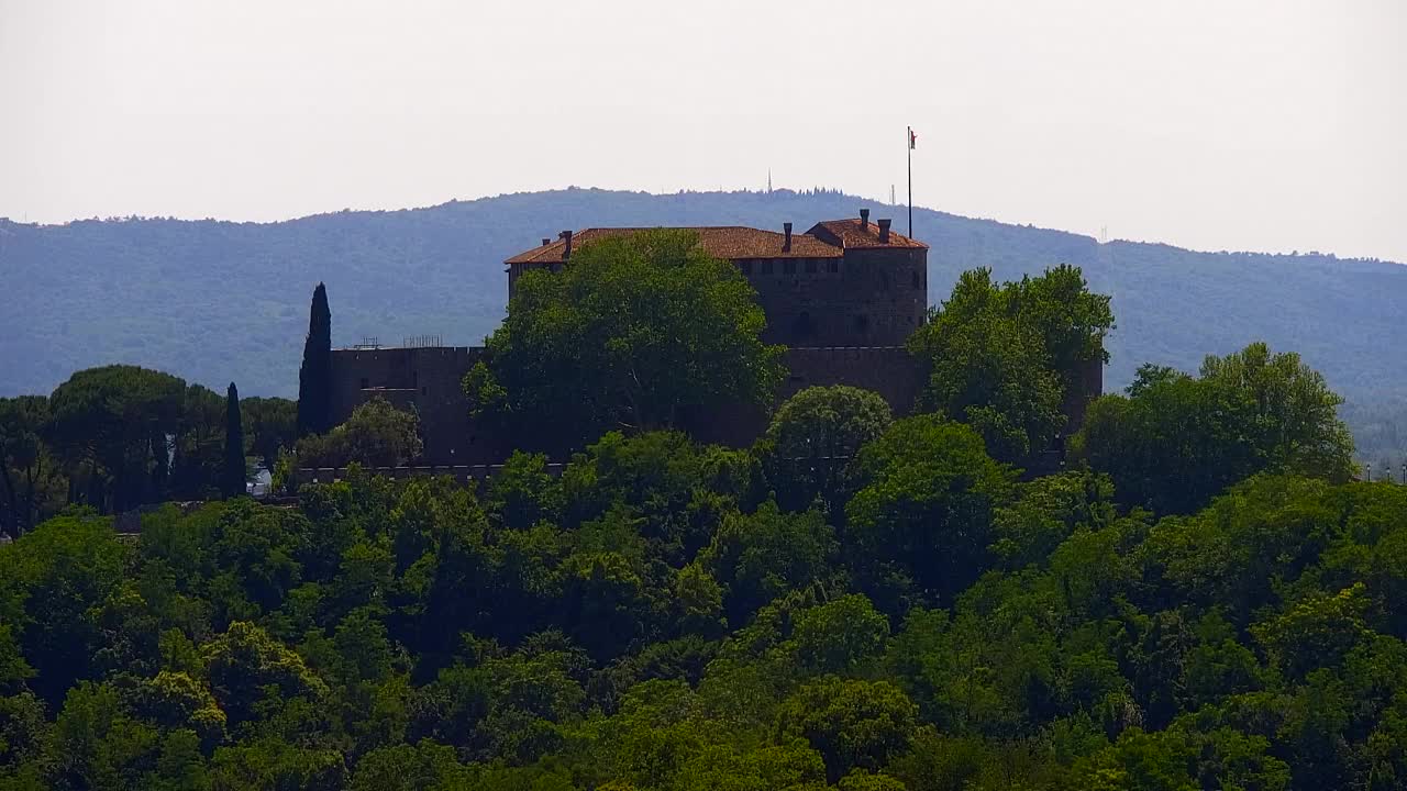 Nova Gorica y Gorizia: Impresionantes Vistas desde el Monasterio Franciscano de Kostanjevica