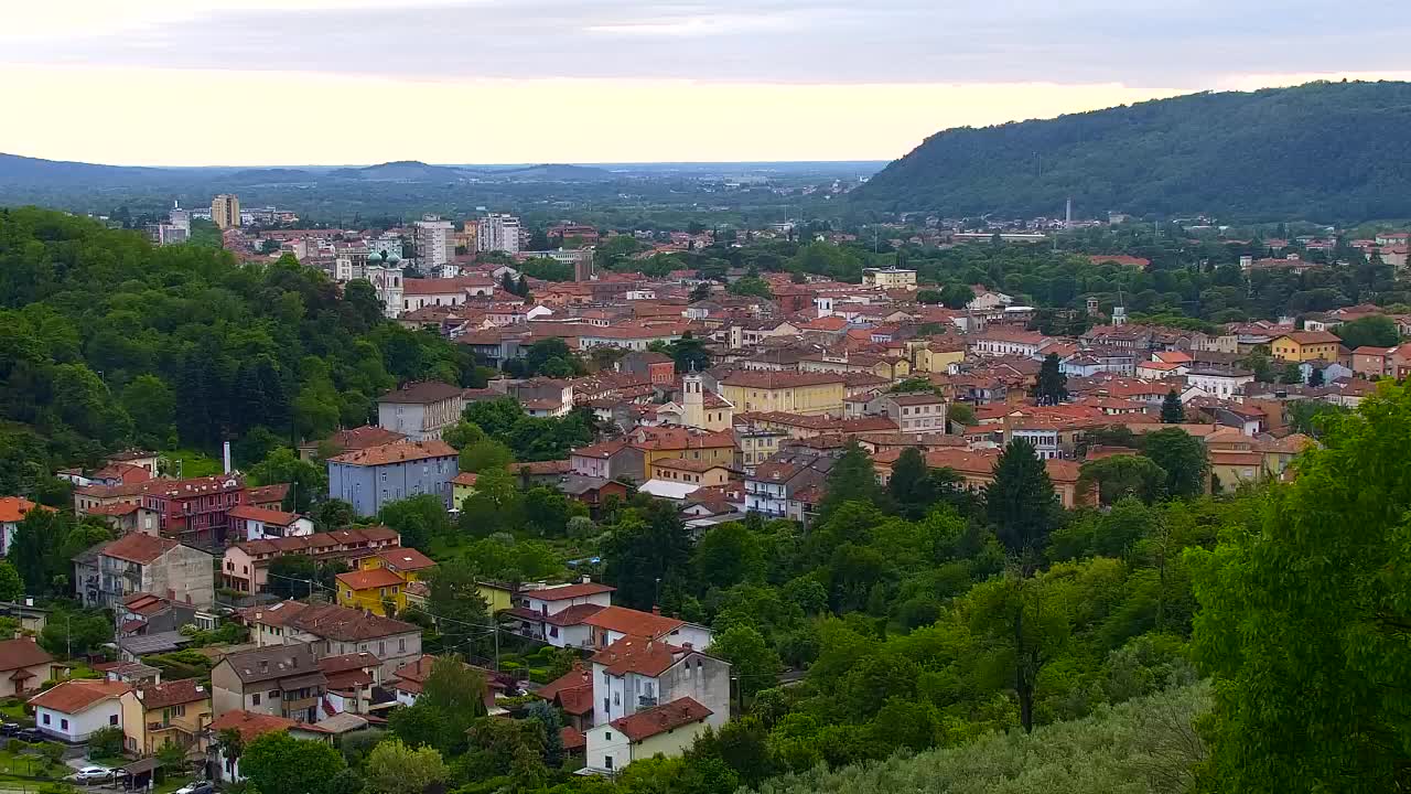 Nova Gorica i Gorica: Prekrasan Pogled iz Franjevačkog Samostana Kostanjevica