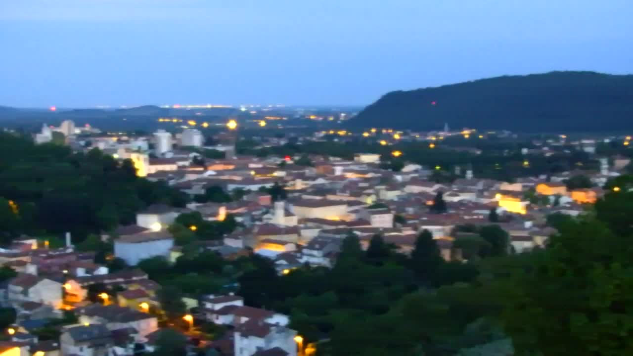 Nova Gorica i Gorica: Prekrasan Pogled iz Franjevačkog Samostana Kostanjevica