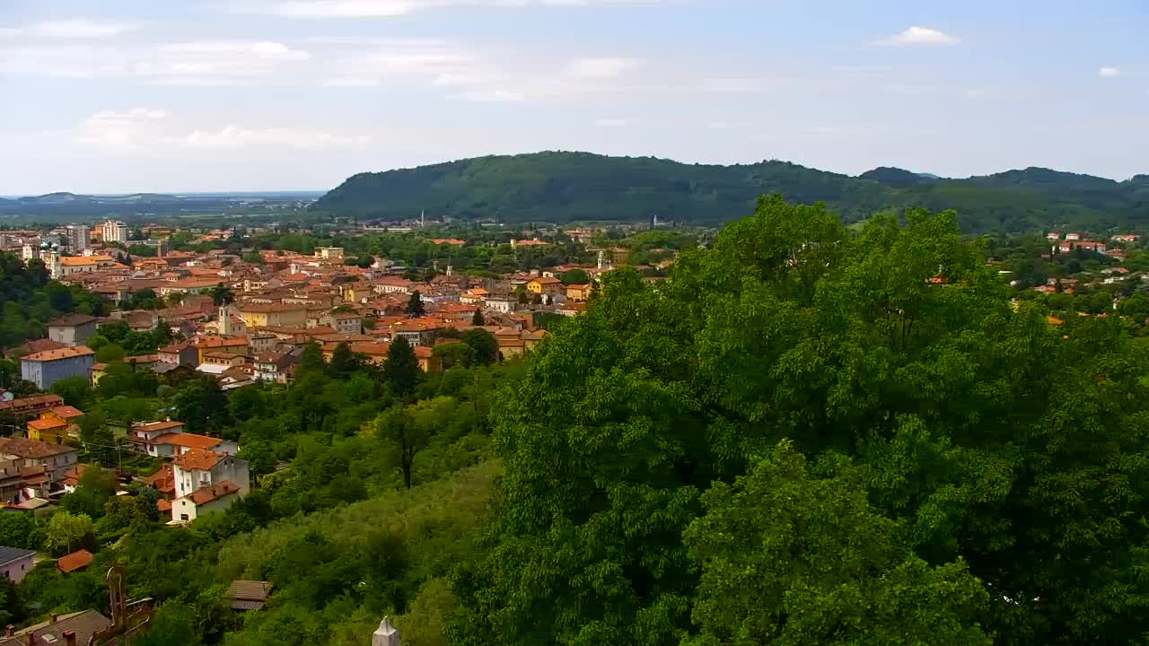Nova Gorica e Gorizia: Panorama Mozzafiato dal Convento Francescano di Castagnevizza