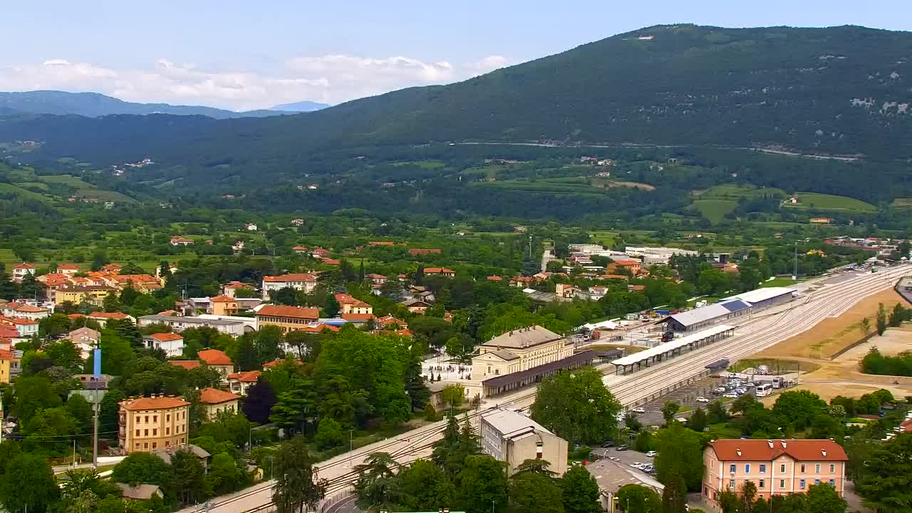Nova Gorica e Gorizia: Panorama Mozzafiato dal Convento Francescano di Castagnevizza