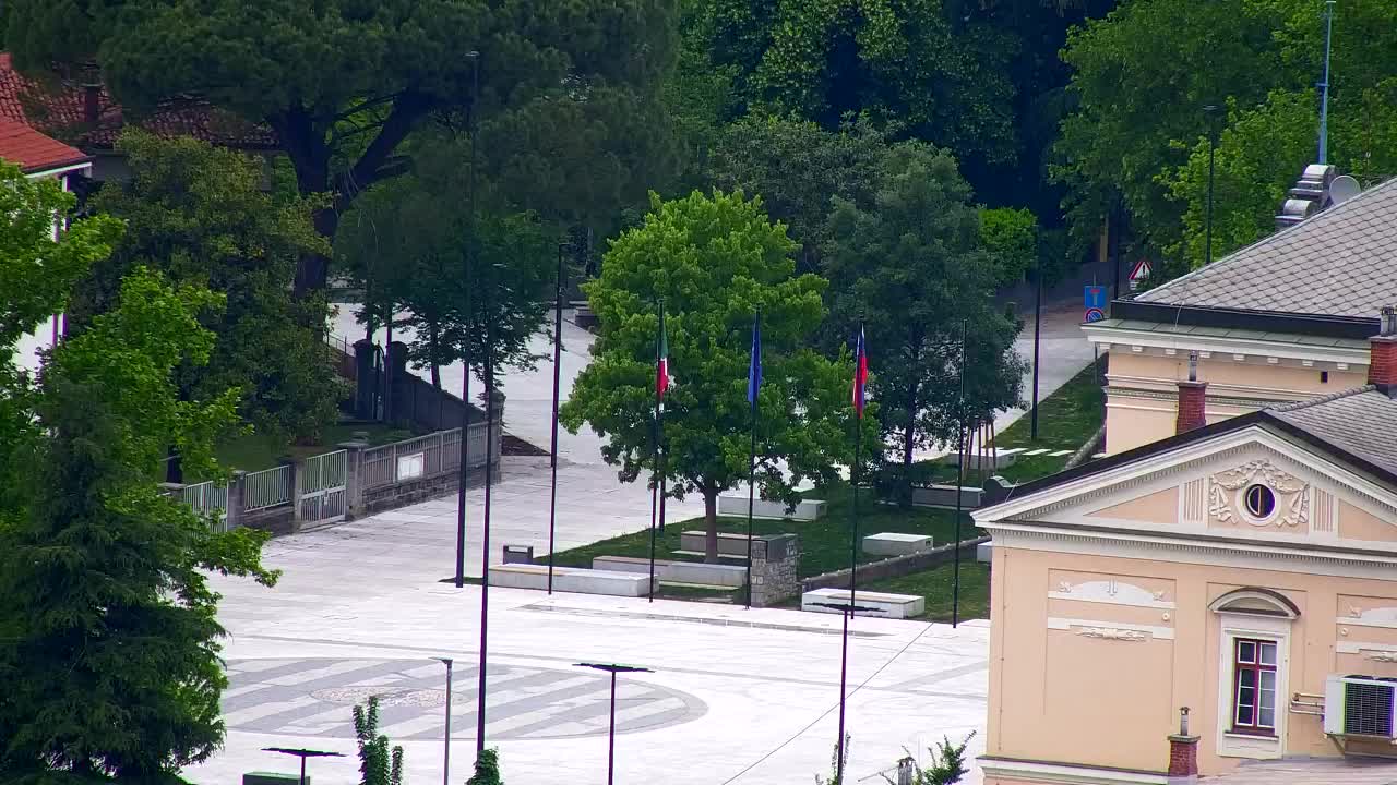 Nova Gorica i Gorica: Prekrasan Pogled iz Franjevačkog Samostana Kostanjevica