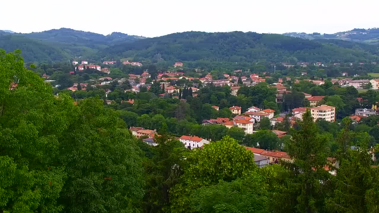 Nova Gorica i Gorica: Prekrasan Pogled iz Franjevačkog Samostana Kostanjevica