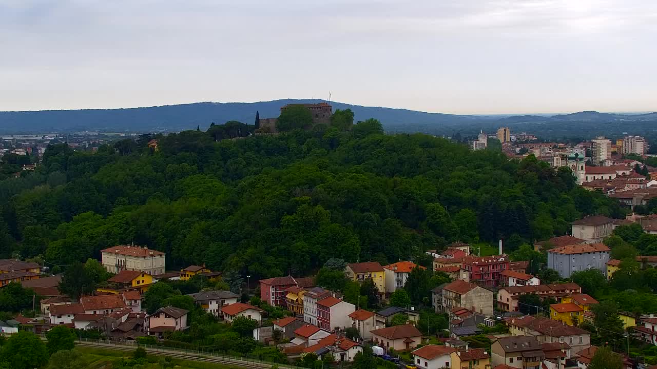 Nova Gorica e Gorizia: Panorama Mozzafiato dal Convento Francescano di Castagnevizza