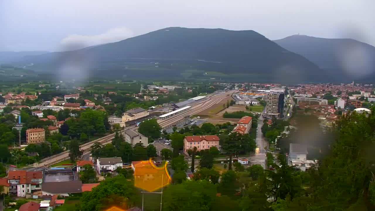 Nova Gorica i Gorica: Prekrasan Pogled iz Franjevačkog Samostana Kostanjevica