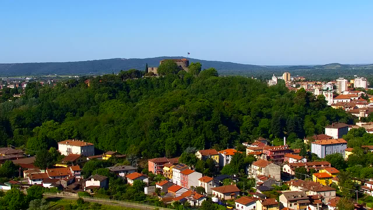 Nova Gorica i Gorica: Prekrasan Pogled iz Franjevačkog Samostana Kostanjevica