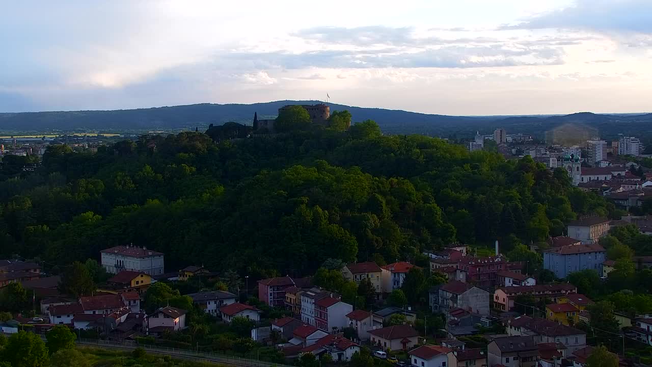 Nova Gorica y Gorizia: Impresionantes Vistas desde el Monasterio Franciscano de Kostanjevica