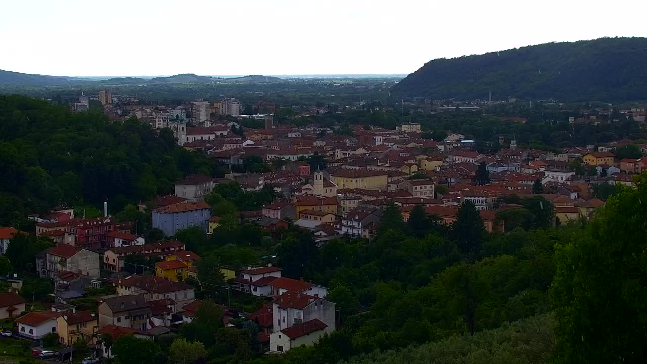 Nova Gorica e Gorizia: Panorama Mozzafiato dal Convento Francescano di Castagnevizza