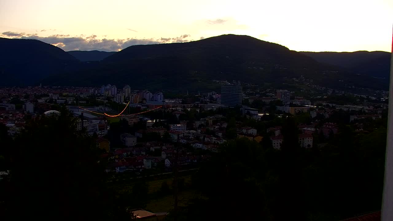 Nova Gorica i Gorica: Prekrasan Pogled iz Franjevačkog Samostana Kostanjevica