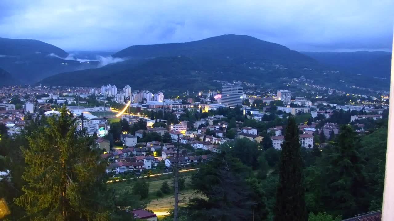 Nova Gorica e Gorizia: Panorama Mozzafiato dal Convento Francescano di Castagnevizza