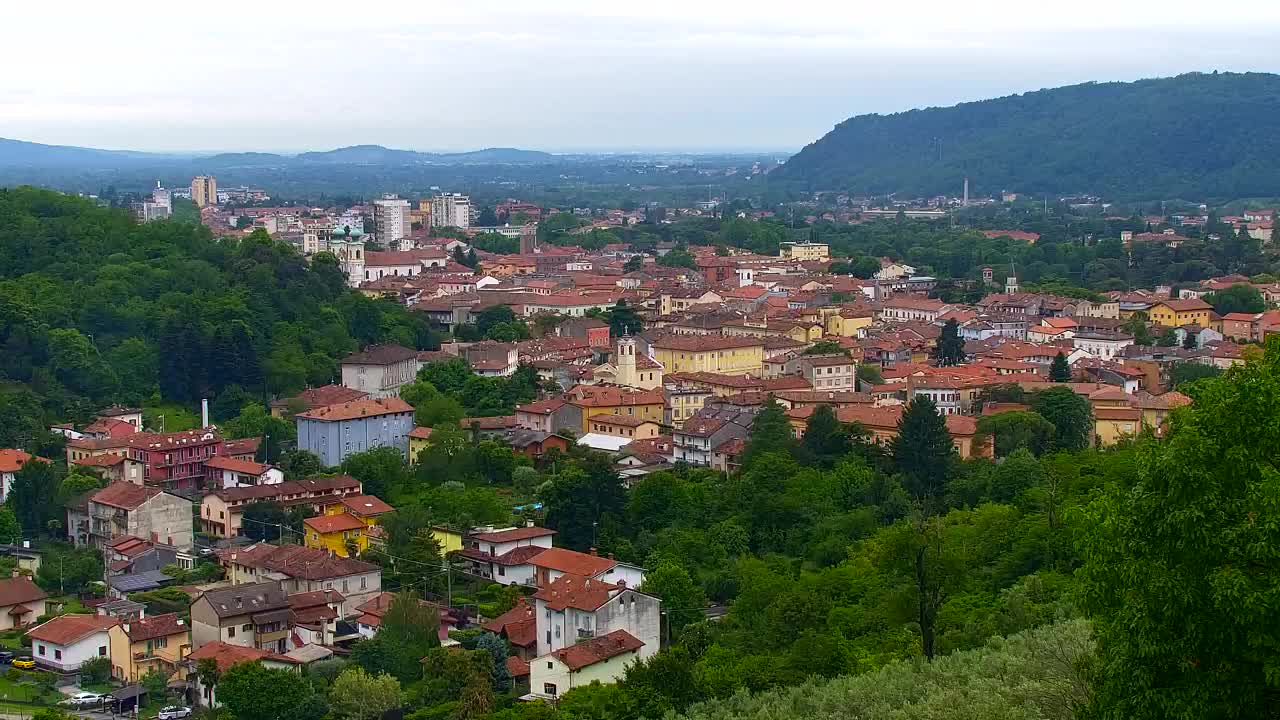 Nova Gorica e Gorizia: Panorama Mozzafiato dal Convento Francescano di Castagnevizza