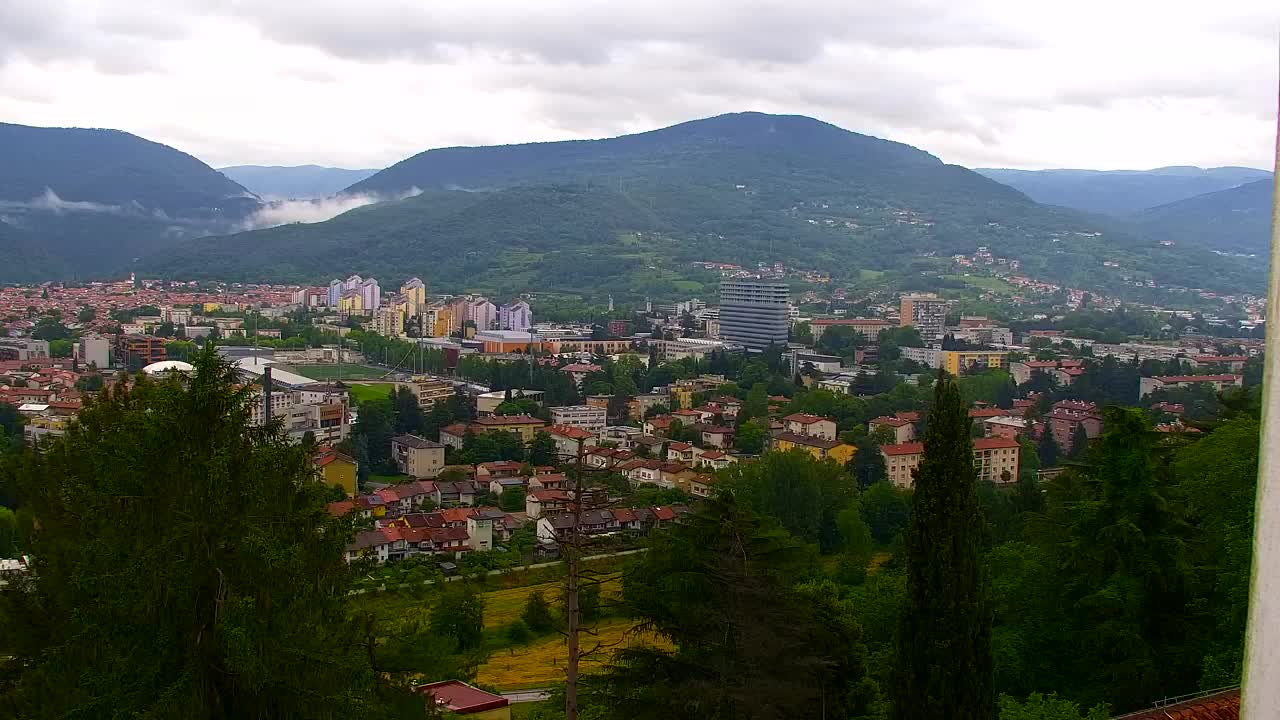 Nova Gorica e Gorizia: Panorama Mozzafiato dal Convento Francescano di Castagnevizza