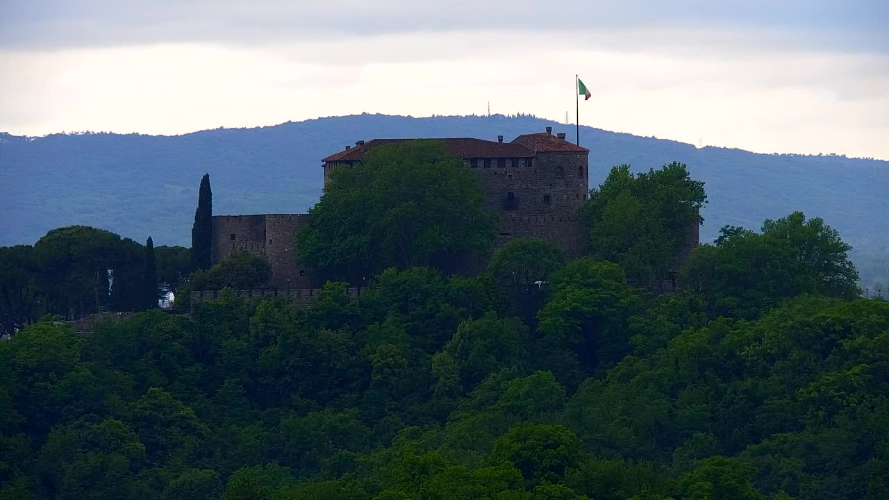 Nova Gorica und Görz: Atemberaubende Aussicht vom Franziskanerkloster Kostanjevica
