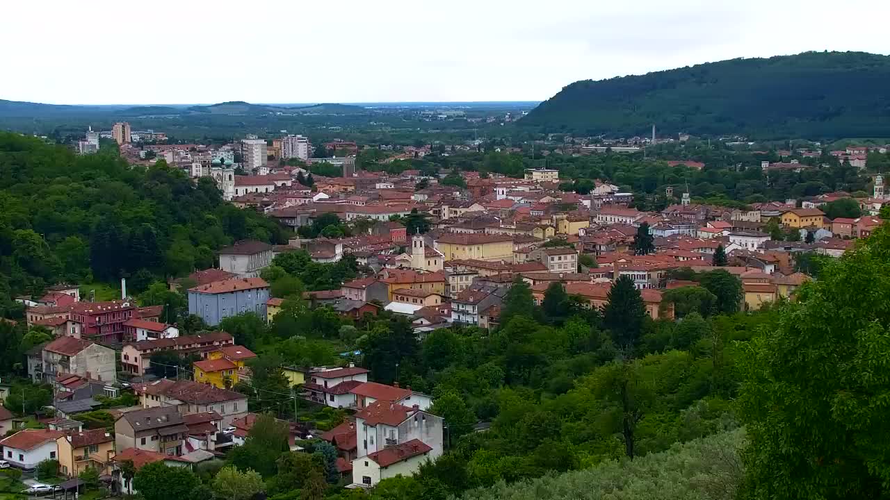 Nova Gorica y Gorizia: Impresionantes Vistas desde el Monasterio Franciscano de Kostanjevica