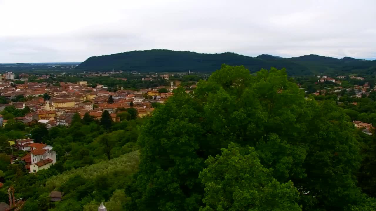 Nova Gorica i Gorica: Prekrasan Pogled iz Franjevačkog Samostana Kostanjevica