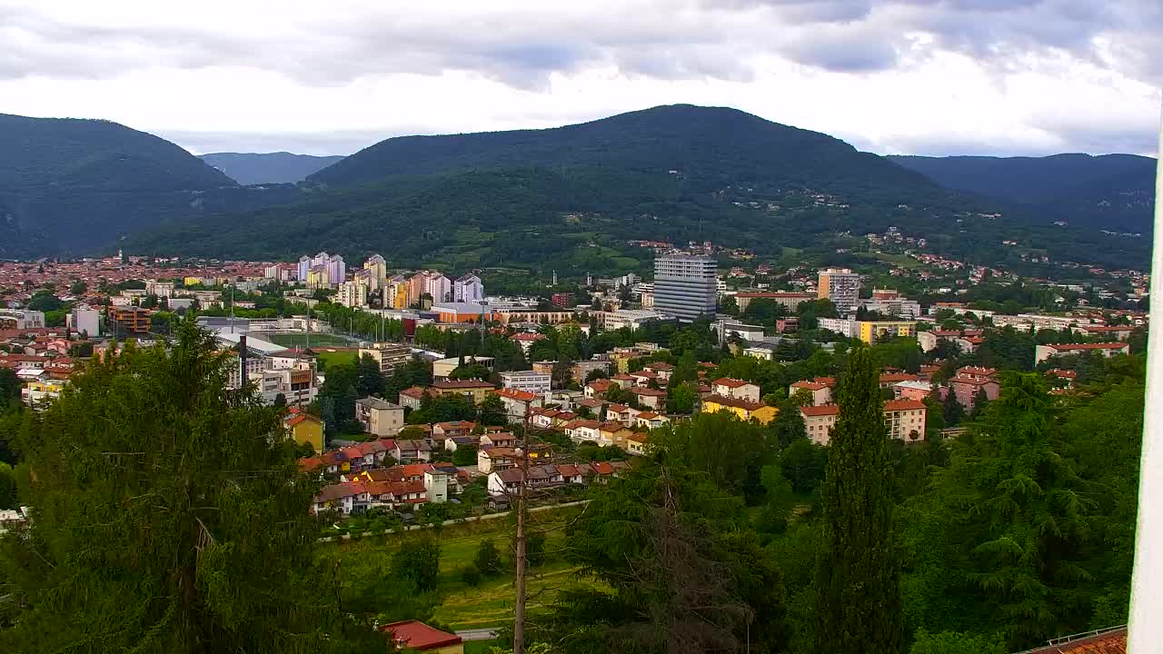 Nova Gorica e Gorizia: Panorama Mozzafiato dal Convento Francescano di Castagnevizza
