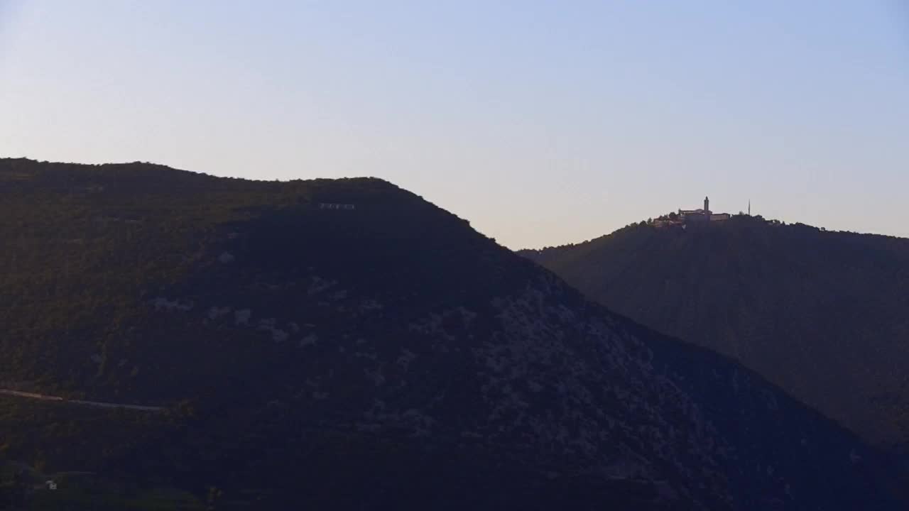 Nova Gorica i Gorica: Prekrasan Pogled iz Franjevačkog Samostana Kostanjevica