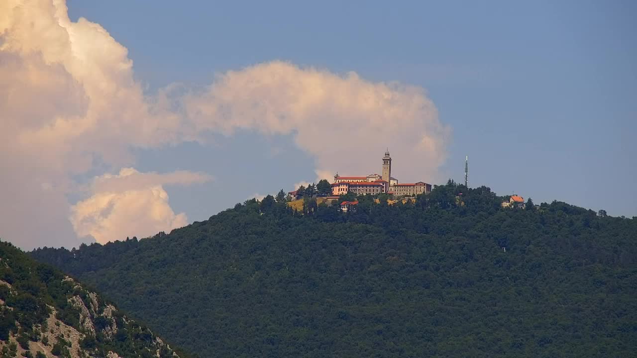 Nova Gorica y Gorizia: Impresionantes Vistas desde el Monasterio Franciscano de Kostanjevica