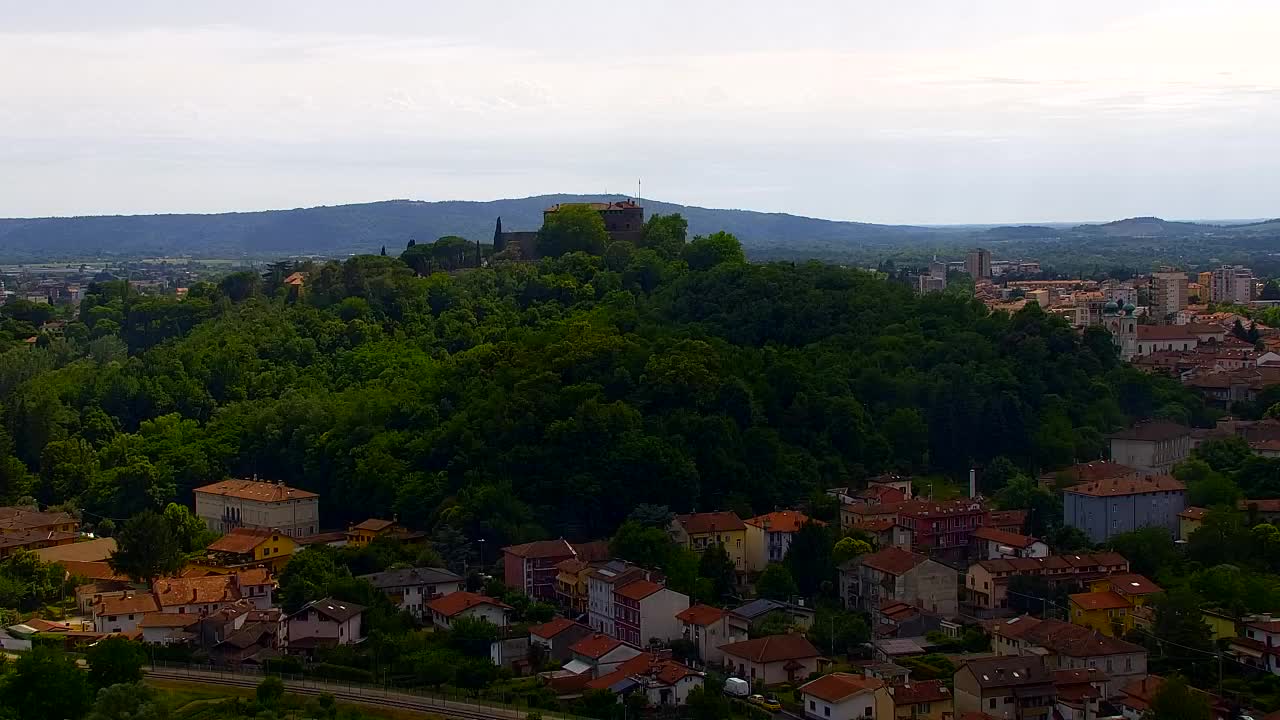 Nova Gorica e Gorizia: Panorama Mozzafiato dal Convento Francescano di Castagnevizza