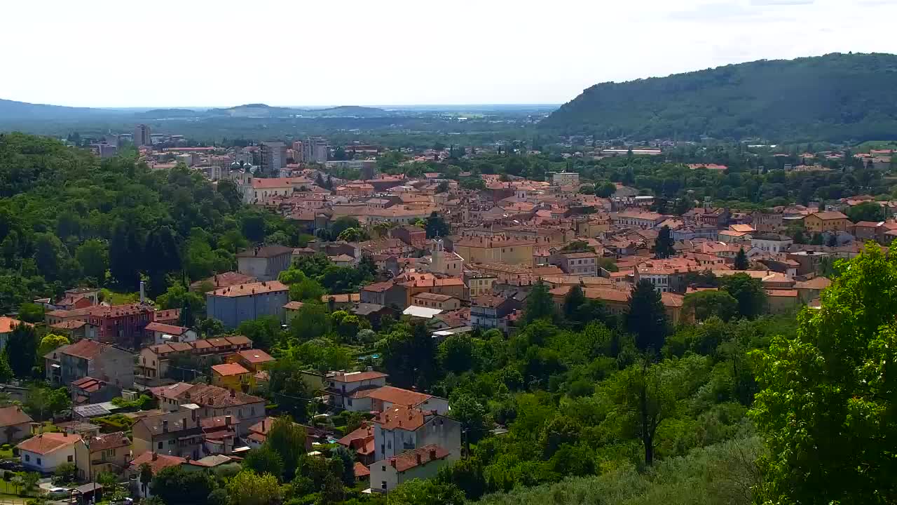 Nova Gorica e Gorizia: Panorama Mozzafiato dal Convento Francescano di Castagnevizza