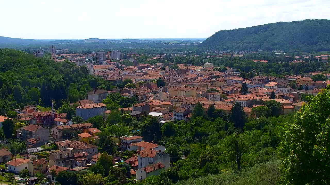 Nova Gorica y Gorizia: Impresionantes Vistas desde el Monasterio Franciscano de Kostanjevica