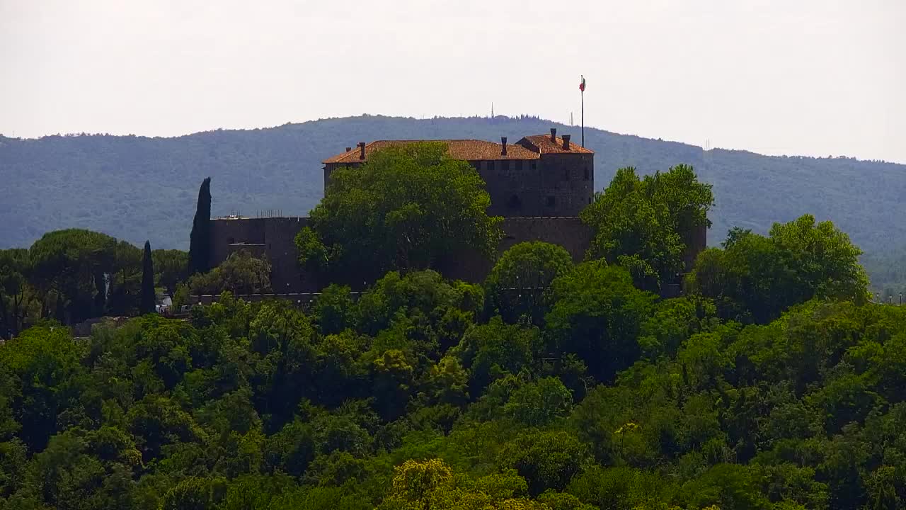 Nova Gorica e Gorizia: Panorama Mozzafiato dal Convento Francescano di Castagnevizza