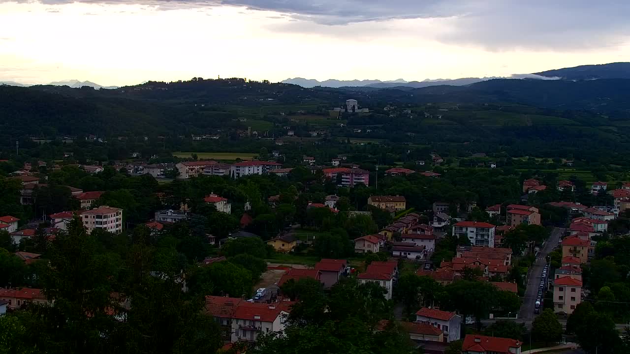 Nova Gorica y Gorizia: Impresionantes Vistas desde el Monasterio Franciscano de Kostanjevica