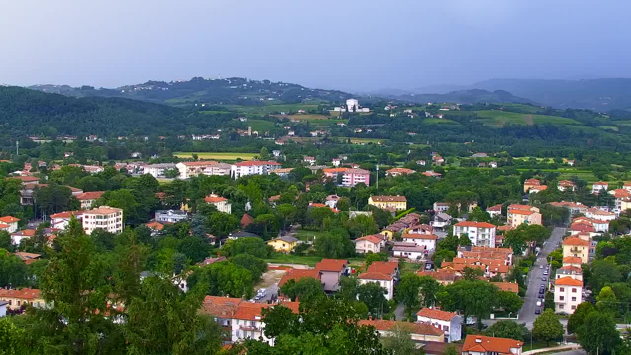 Nova Gorica e Gorizia: Panorama Mozzafiato dal Convento Francescano di Castagnevizza