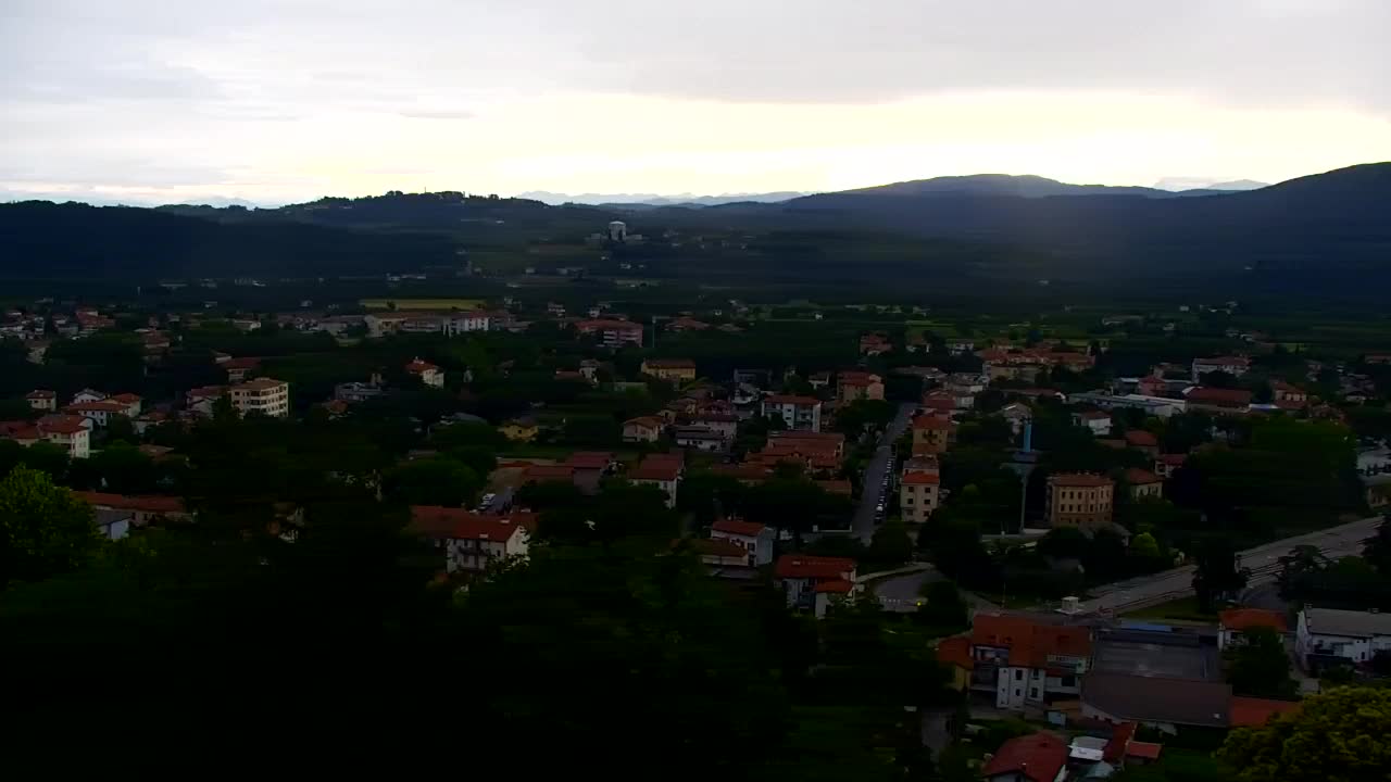 Nova Gorica y Gorizia: Impresionantes Vistas desde el Monasterio Franciscano de Kostanjevica